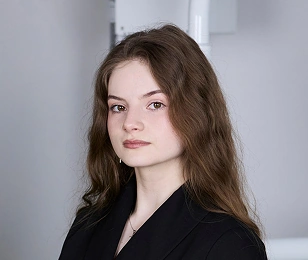 Михайлова Марина Романовна — Стоматолог-гигиенист, фото в клинике